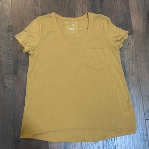V-neck T-shirt
